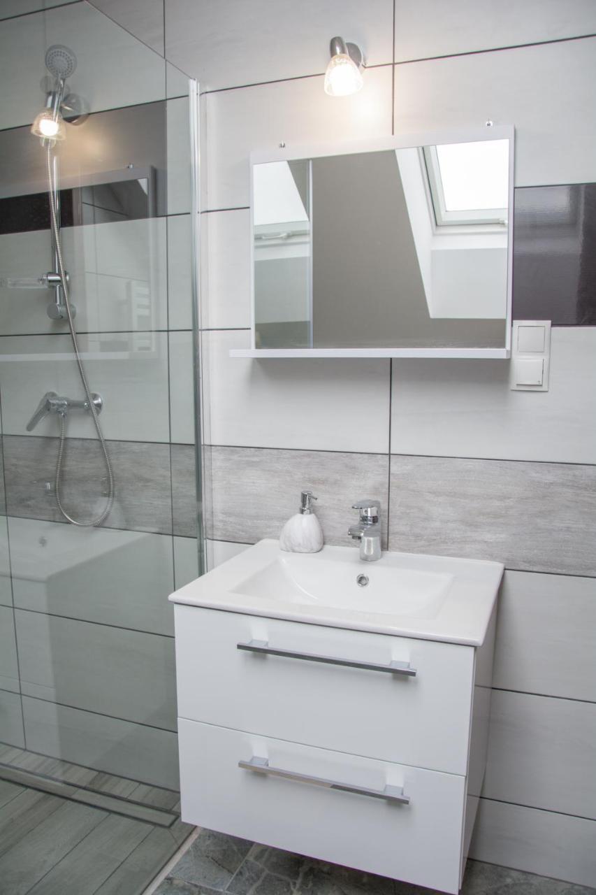 Checz Goscinna- Pokoje,Sauna,Jacuzzi, Sala Konferencyjna Grzybno Exteriér fotografie